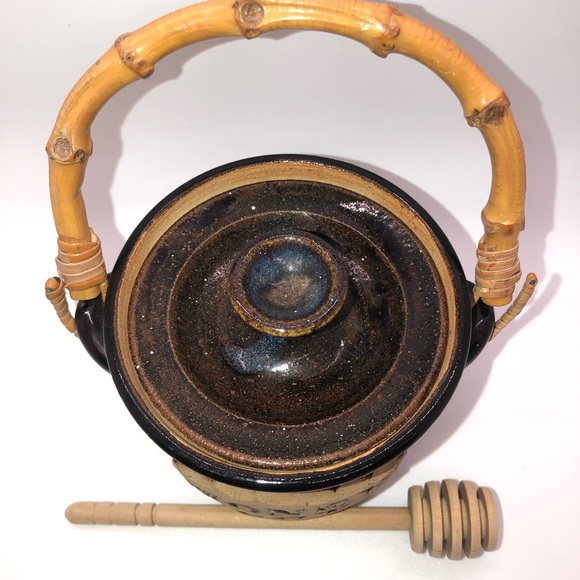 Studio Art Pottery Honey Pot With Lid And Dipper, Bamboo Handle, Signed - Picture 3 of 11